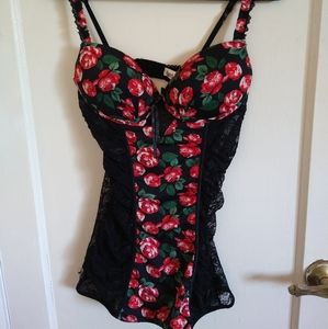 French Affair/XL/Lingerie/Black Lace & Rose Print/Women's/Only A Little Worn